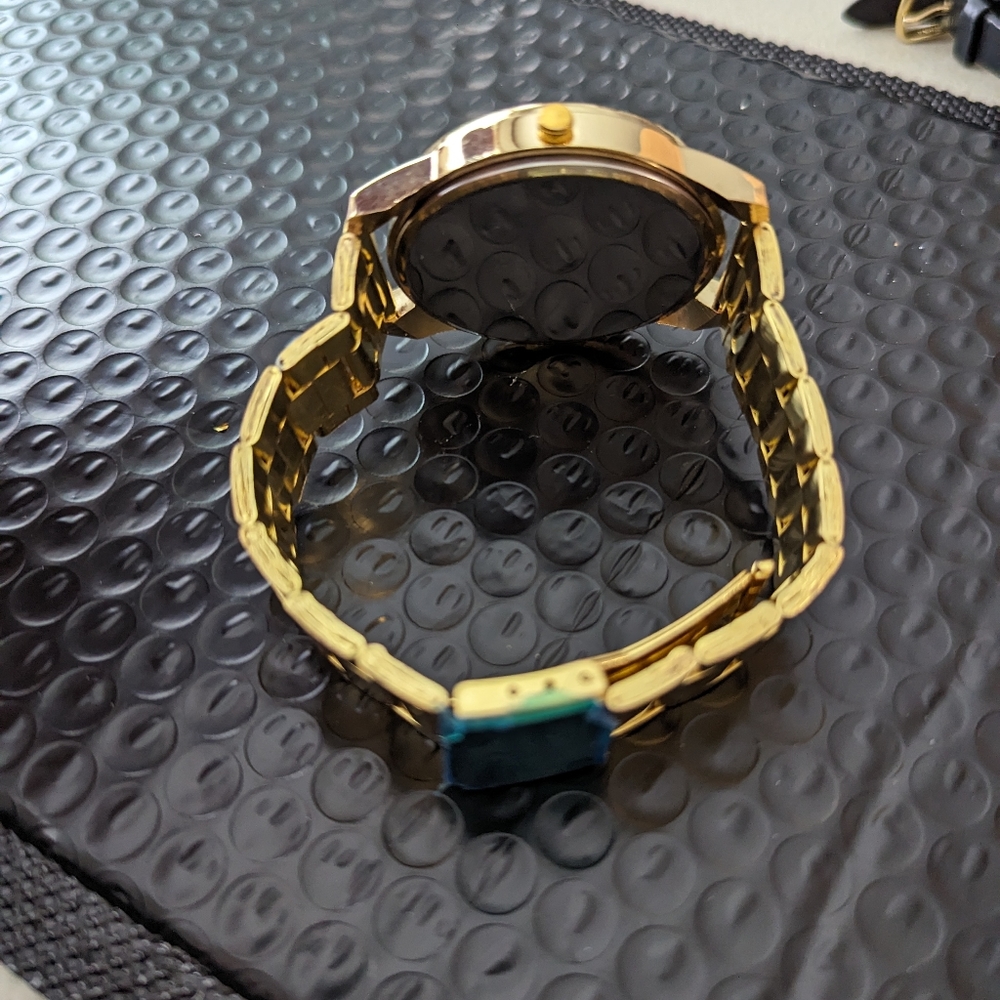 Watch - Picture 4 of 5